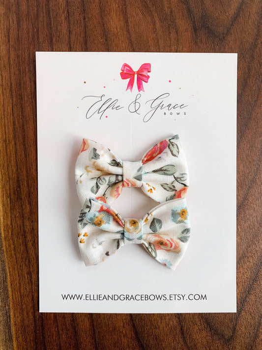 Floral Pigtail Bow Set: Antique White Cotton Hair Clips (2-inch)